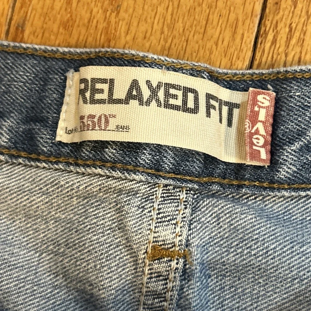 Levi's 550 Jeans Men's Sz 38x32 Light Wash Straight Leg Relaxed Fit